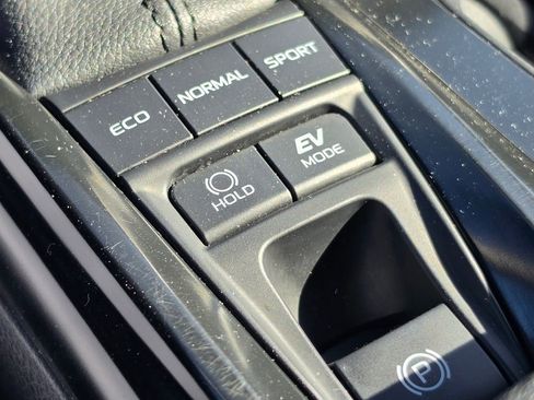 Used 2025 Toyota Camry LE image 22