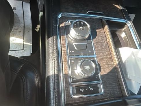 Used 2021 Ford Expedition Max Limited image 19