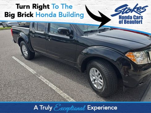 Used 2016 Nissan Frontier SV image 1