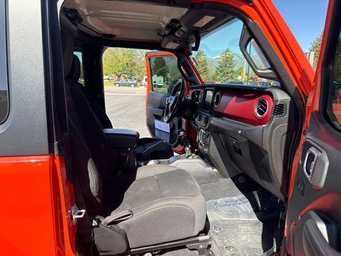 Used 2020 Jeep Wrangler Rubicon AWD/4WD image 14