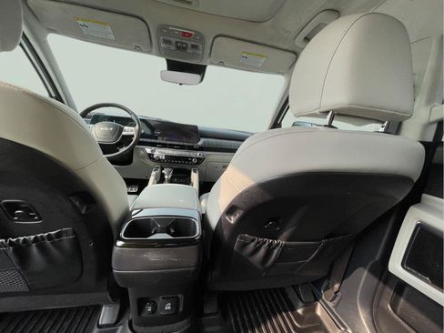 Used 2024 Kia Telluride SX Prestige AWD/4WD image 18