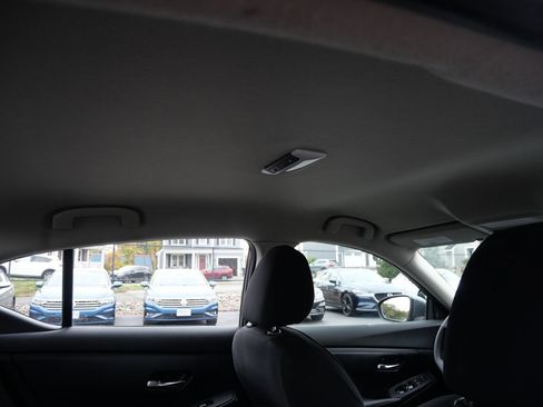 Used 2020 Nissan Sentra S image 28