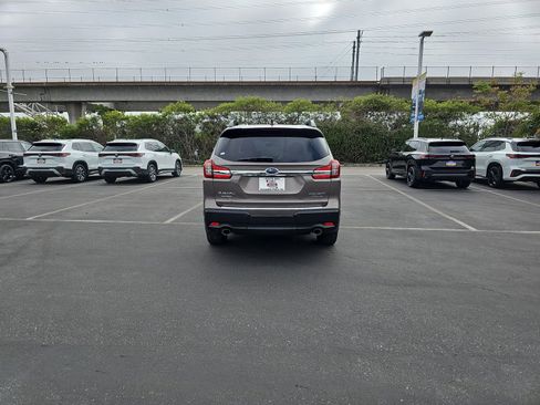 Used 2022 Subaru Ascent Limited w/ Technology Package image 6