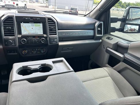 Used 2019 Ford F250 XLT w/ XLT Premium Package AWD/4WD image 21
