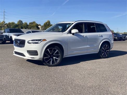 Used 2020 Volvo XC90 T6 Momentum image 2