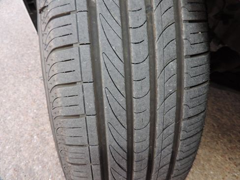 Used 2022 Kia Carnival LX image 13