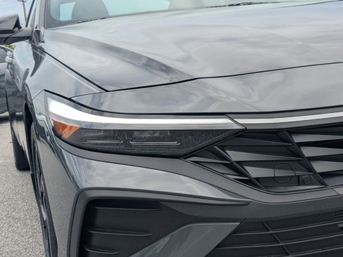 New 2026 Hyundai Elantra SEL Sport FWD image 11