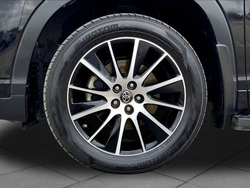 Used 2017 Toyota Highlander SE image 11