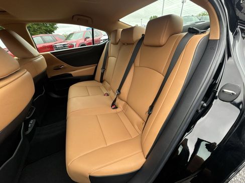 Used 2024 Lexus ES 350 w/ Premium Package FWD image 23