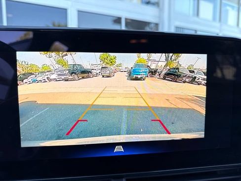 Certified 2024 Chevrolet Trax LT w/ Driver Confidence Package FWD image 19