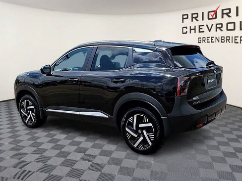 Used 2026 Nissan Kicks SV w/ SV Premium Package FWD image 6