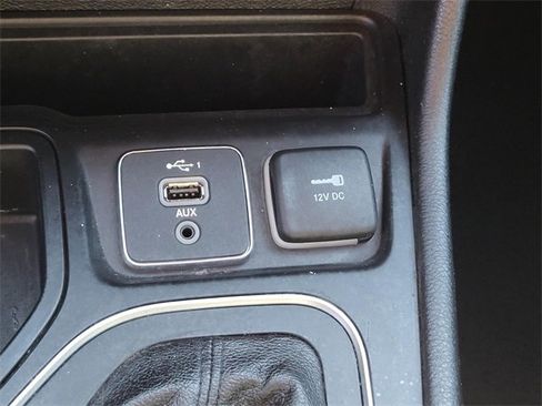 Used 2021 Jeep Cherokee Latitude Lux 80th Anniv w/ Quick Order Package 26U 80TH image 27