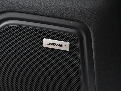 Certified 2025 Porsche Macan AWD image 7