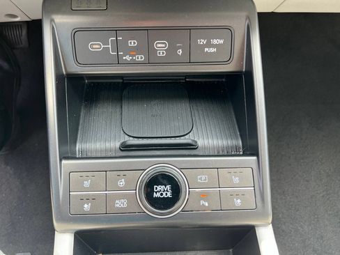 Used 2024 Hyundai Kona Limited FWD image 18