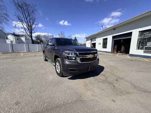Used 2015 Chevrolet Suburban LT image 55