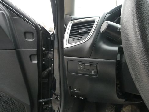 Used 2017 MAZDA MAZDA3 Sport image 15