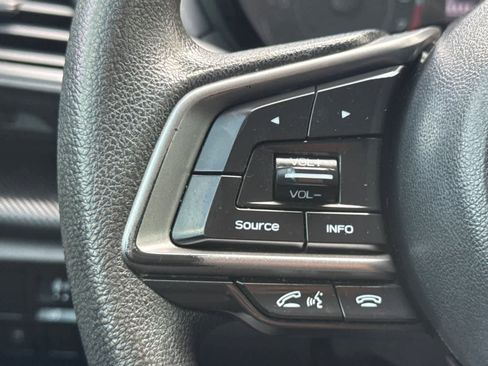 Used 2020 Subaru Crosstrek 2.0i AWD/4WD image 24