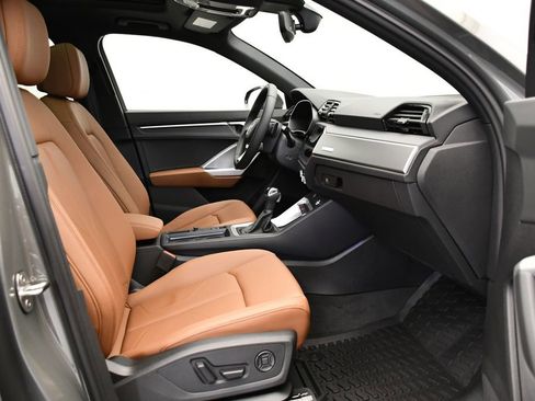 Used 2025 Audi Q3 2.0T Premium w/ Convenience Package image 48