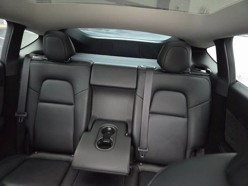 Used 2023 Tesla Model Y Long Range image 37