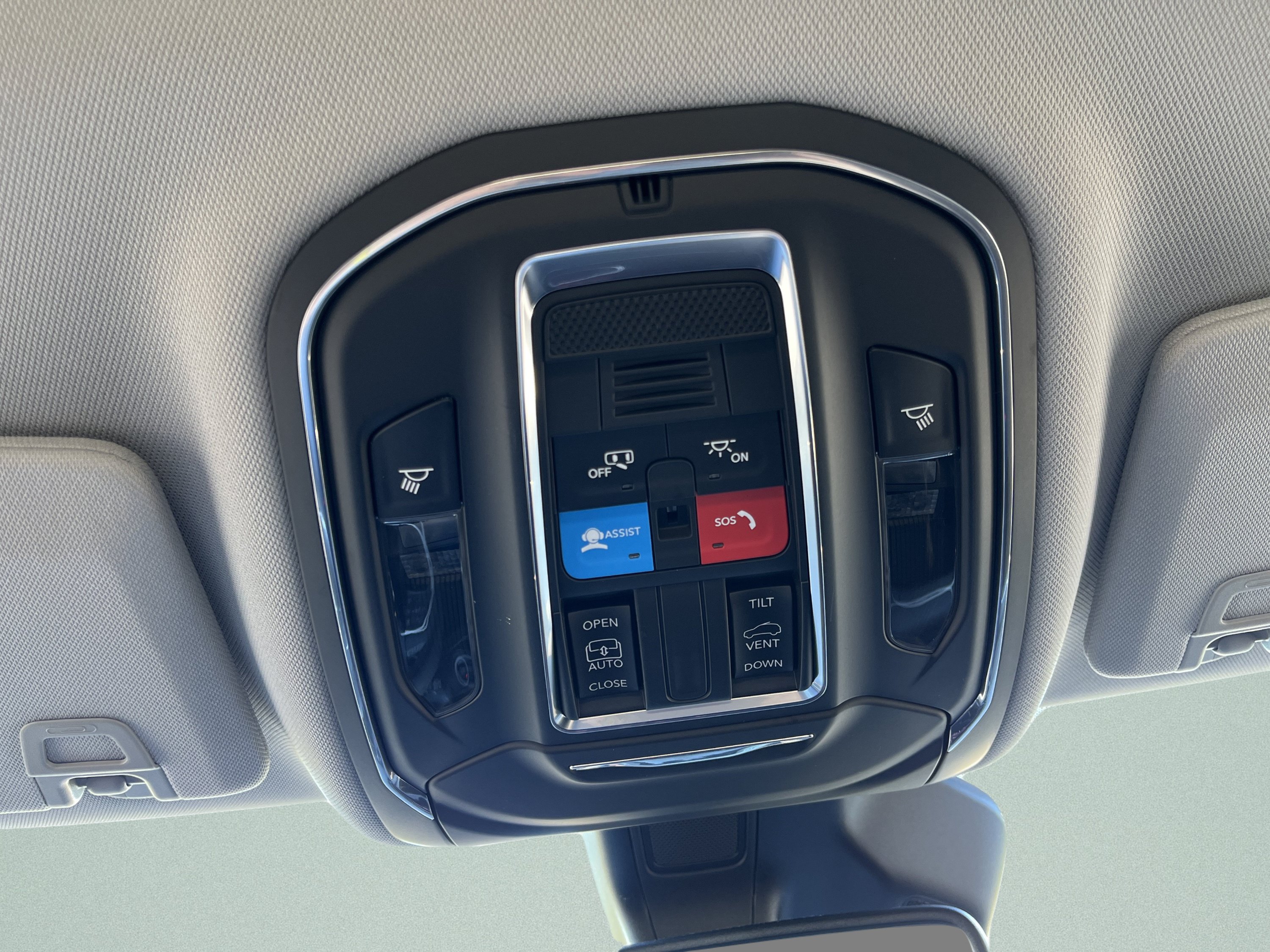 Used 2023 Jeep Grand Cherokee Laredo X AWD/4WD image 19