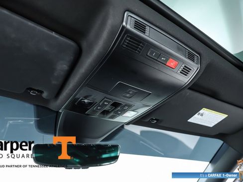 Used 2023 Volkswagen Tiguan SE R-Line image 26