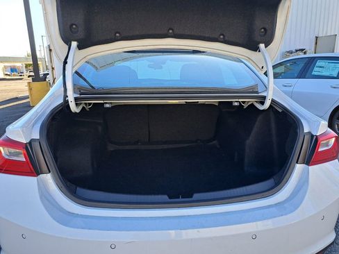 Used 2025 Chevrolet Malibu LT image 24
