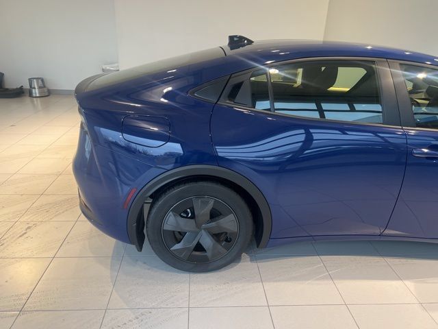 New 2026 Toyota Prius Plug-In Hybrid FWD image 9
