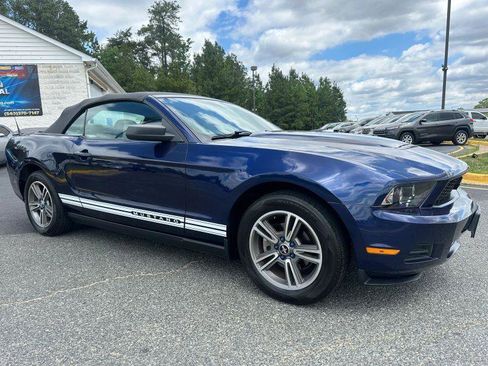 Used 2010 Ford Mustang Premium RWD image 2