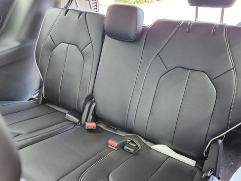 New 2026 Chrysler Pacifica Limited w/ S Appearance Package image 11
