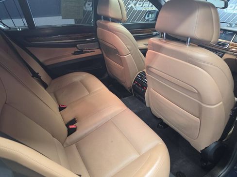 Used 2014 BMW 750i xDrive AWD/4WD image 36