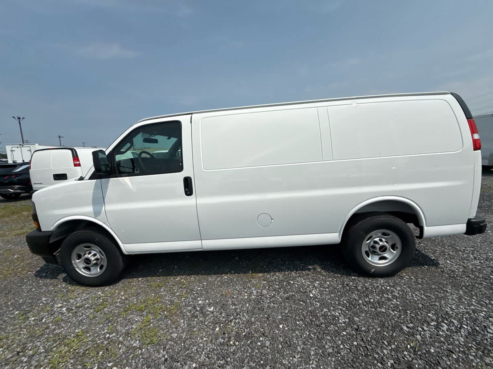 New 2026 GMC Savana 2500 w/ Driver Convenience Package RWD image 5