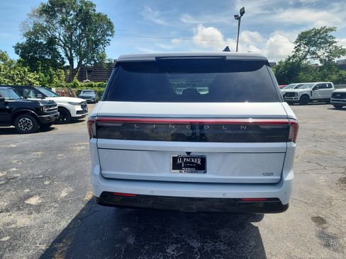 New 2026 Lincoln Navigator L Black Label AWD/4WD image 4