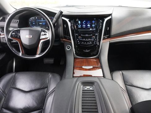 Used 2020 Cadillac Escalade ESV Luxury AWD/4WD image 35