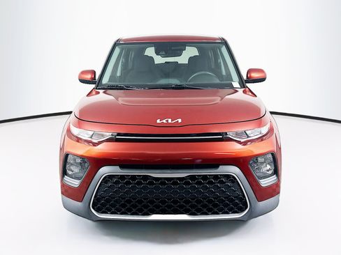 Used 2022 Kia Soul LX w/ Technology Package FWD image 2