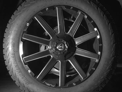 Used 2019 Toyota Sequoia TRD Sport w/ TRD Sport Premium Package AWD/4WD image 10