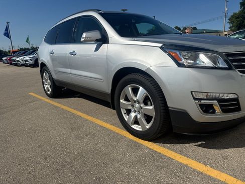 Used 2017 Chevrolet Traverse Premier AWD/4WD image 2