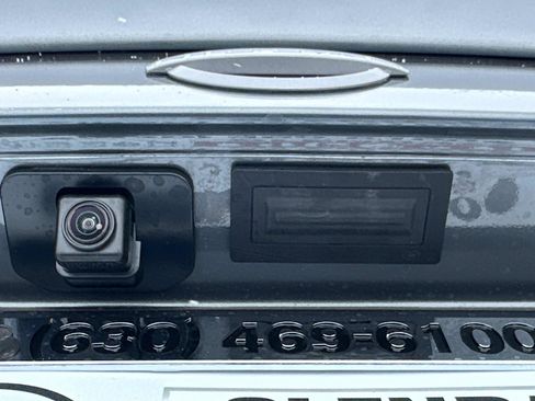 New 2025 Nissan Versa SR w/ Trunk Package image 16