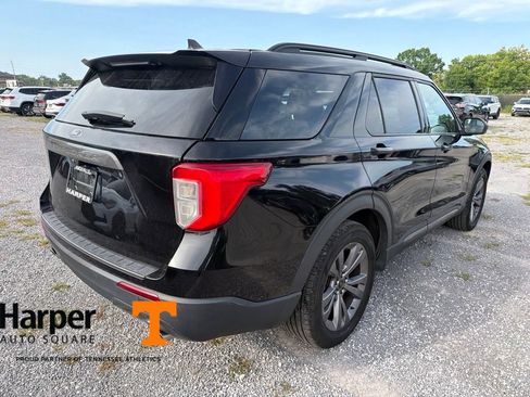 Used 2021 Ford Explorer XLT w/ Equipment Group 202A AWD/4WD image 5