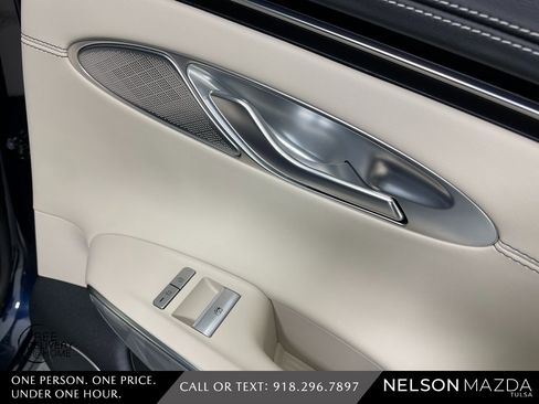 Used 2025 Genesis GV70 3.5T Sport w/ Sport Advanced Package image 43