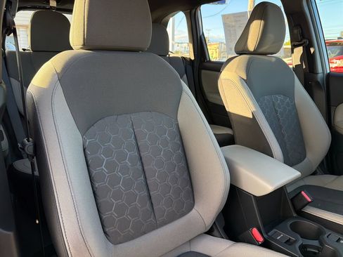 Certified 2025 Subaru Forester AWD/4WD image 34