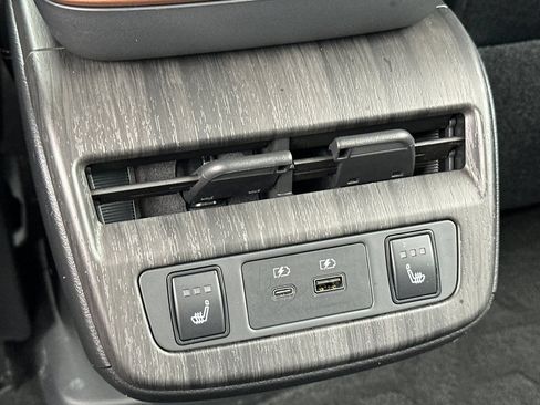 Certified 2024 Nissan Ariya AWD image 14