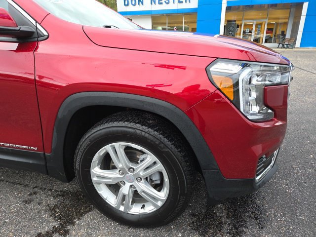 Used 2024 GMC Terrain SLE w/ Driver Convenience Package AWD/4WD image 29