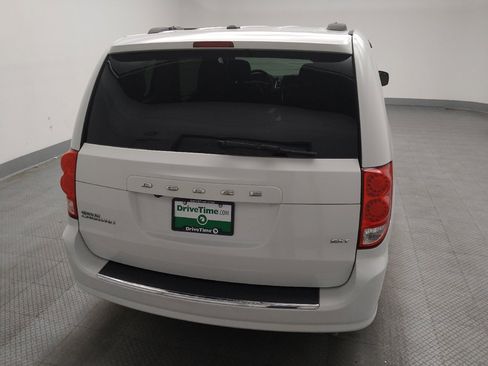 Used 2018 Dodge Grand Caravan SXT FWD image 7