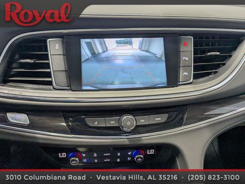 Used 2018 Buick Enclave Premium FWD image 25