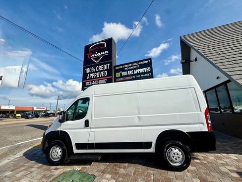 Used 2023 RAM ProMaster 2500 FWD image 6