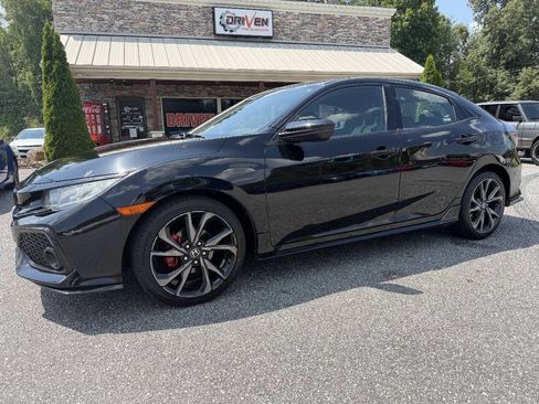 Used 2017 Honda Civic Sport image 1