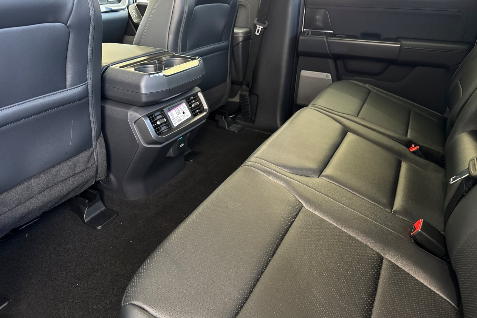 Used 2026 Ford F150 Lariat w/ Equipment Group 501A Mid AWD/4WD image 13