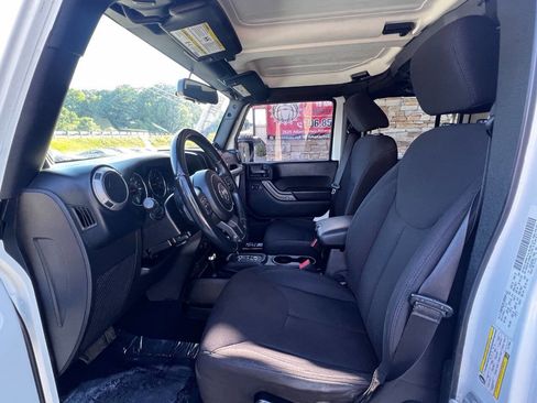 Used 2014 Jeep Wrangler Unlimited Sport w/ Quick Order Package 24S AWD/4WD image 16