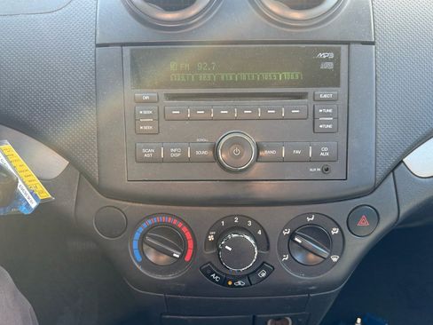 Used 2009 Chevrolet Aveo5 LT image 14