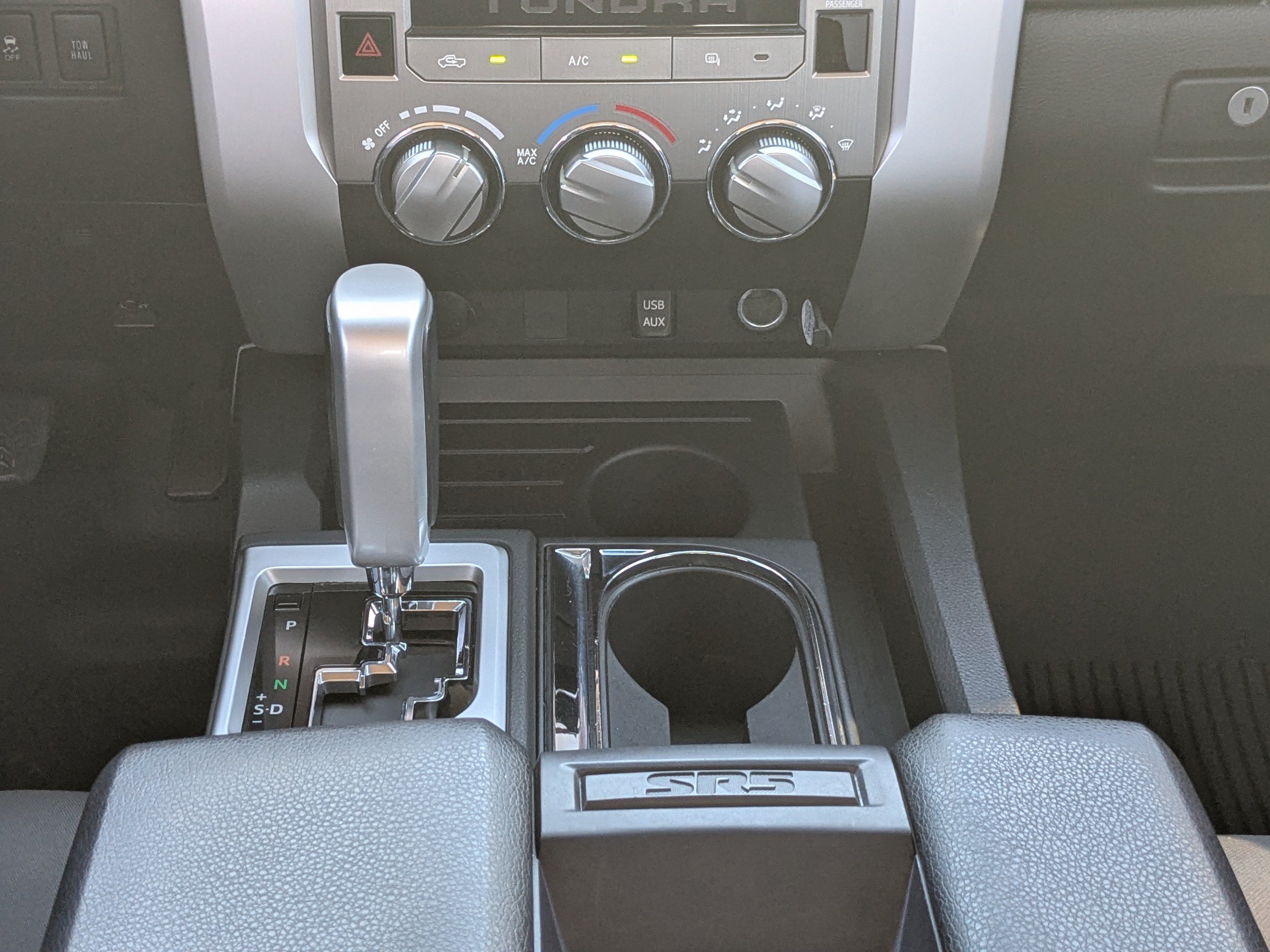Used 2015 Toyota Tundra SR5 w/ SR5 Upgrade Package RWD image 18